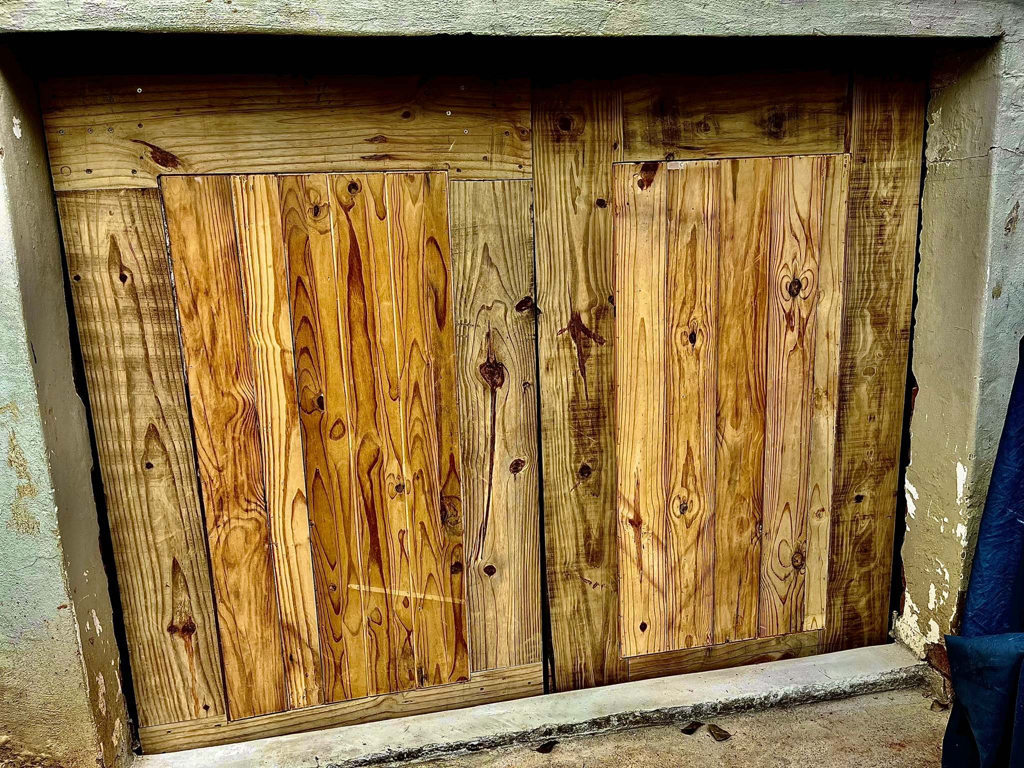 DG Technologies heritage entertainment room build detail: Finished Barn Doors