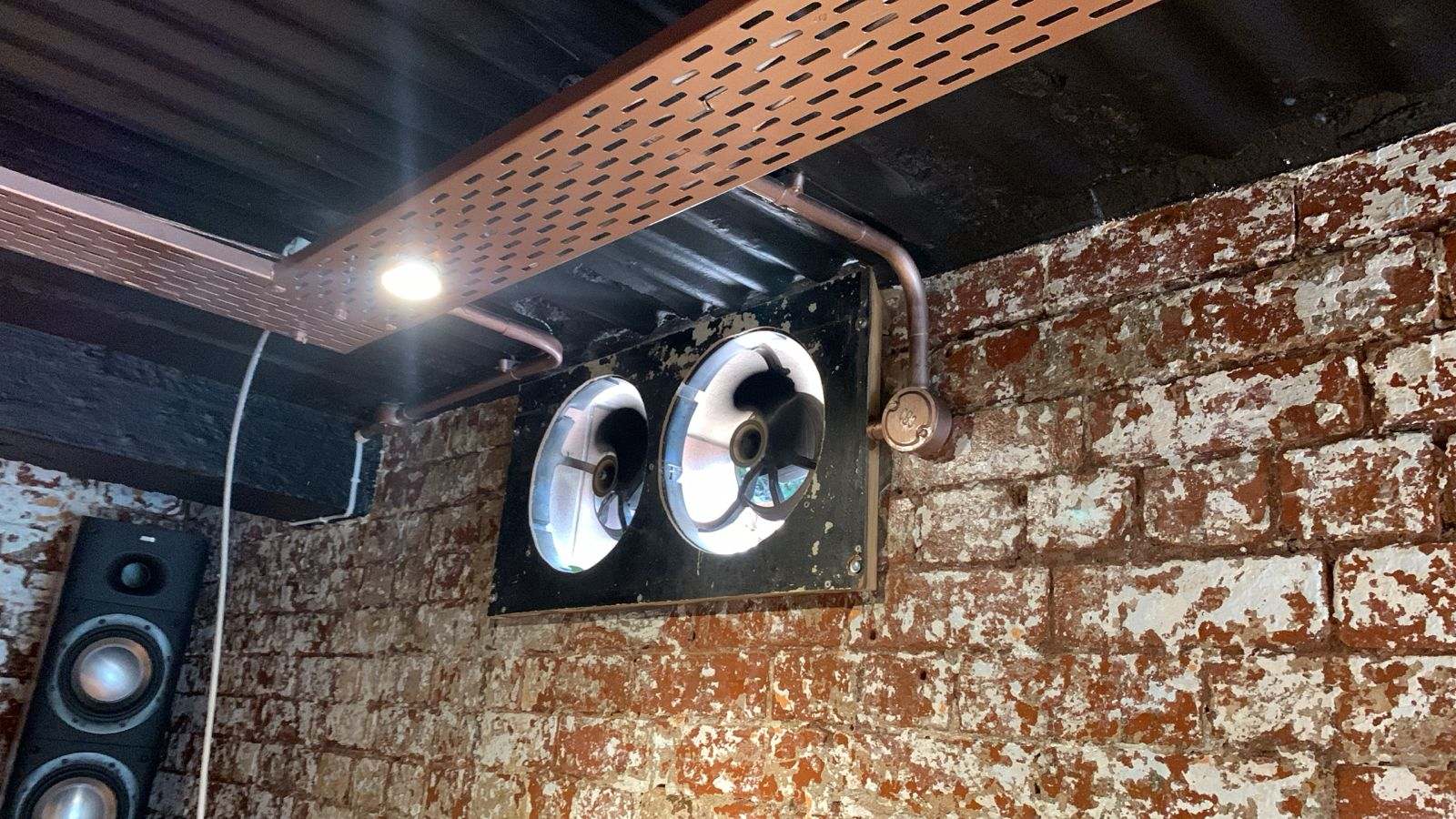 DG Technologies heritage entertainment room build detail: Automatic Dual Extraction Fans