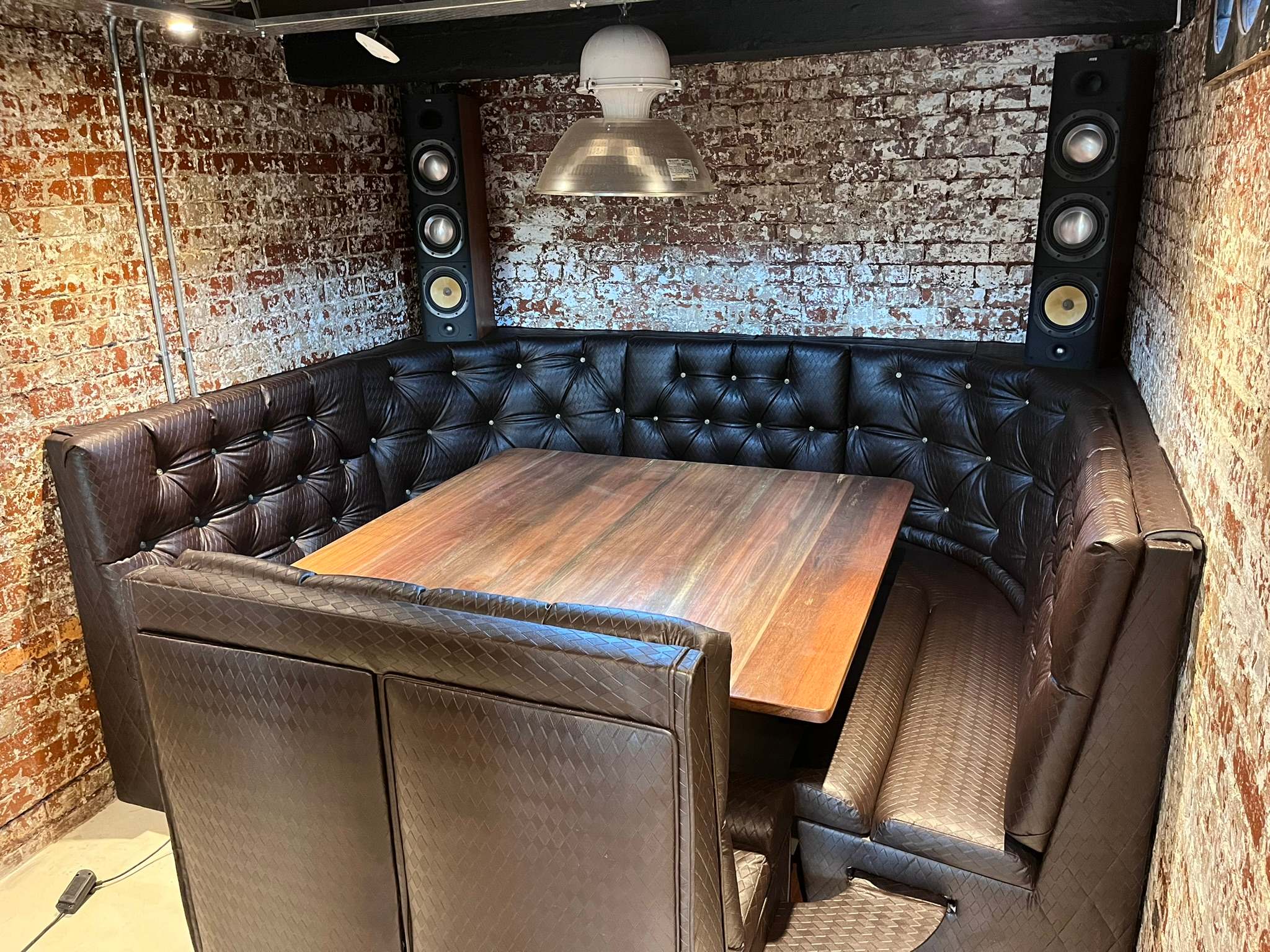 DG Technologies heritage entertainment room build detail: Motorised Couch in Meeting Position