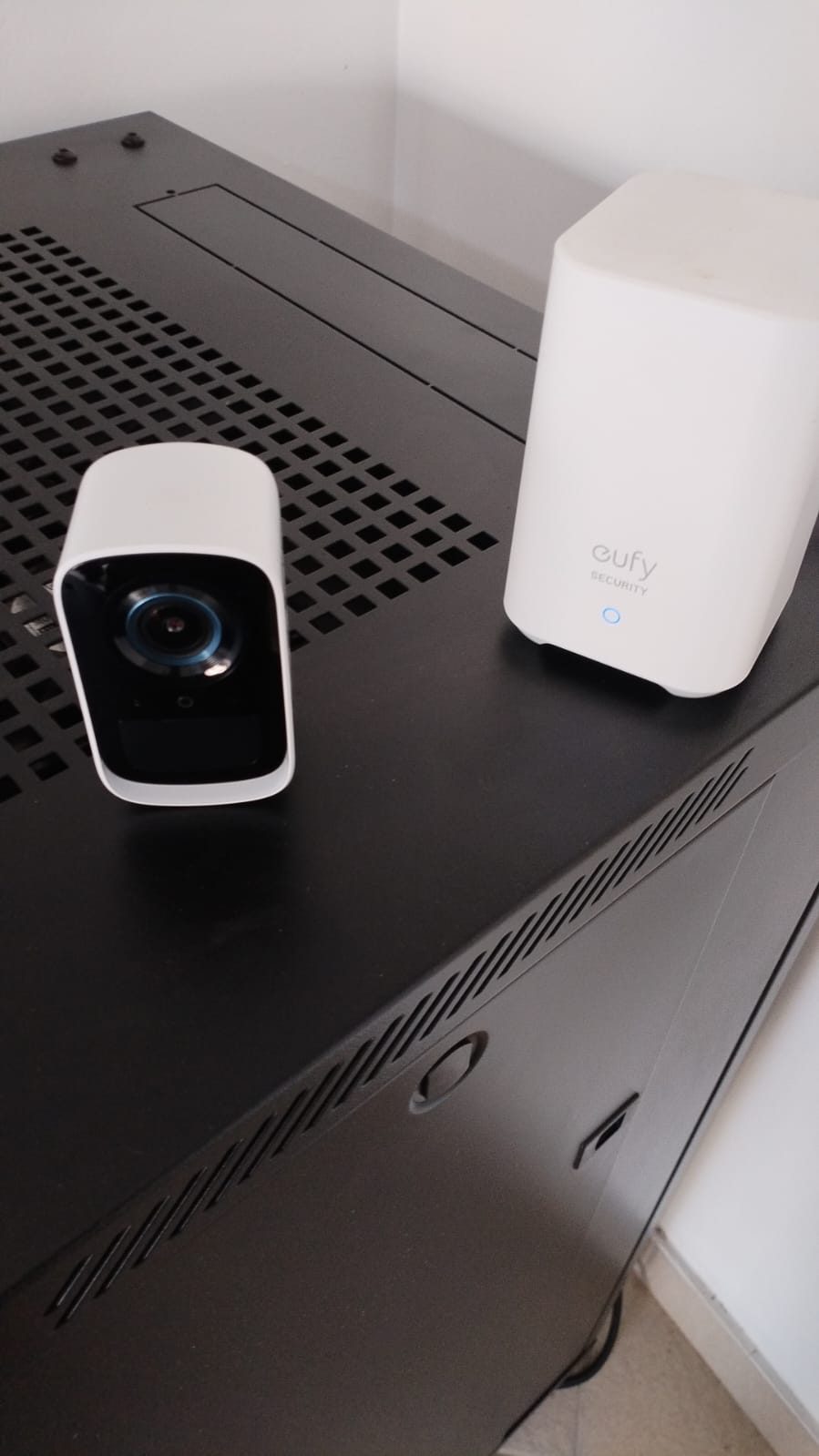 wireless cctv and wire free battery operated cameras