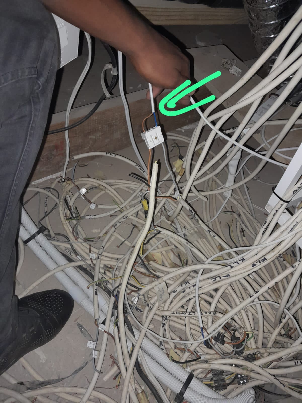 Messy low-voltage cable bundle found during rack fault finding